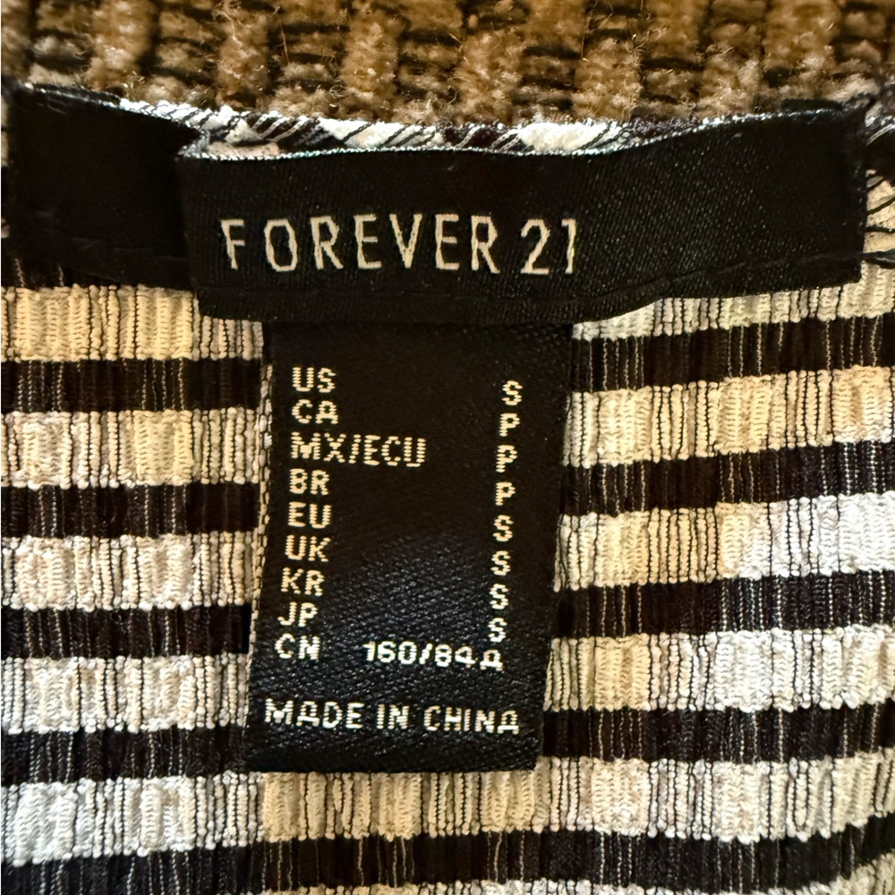 Forever 21 Black and White Fitted Tank Top - Picture 3 of 3